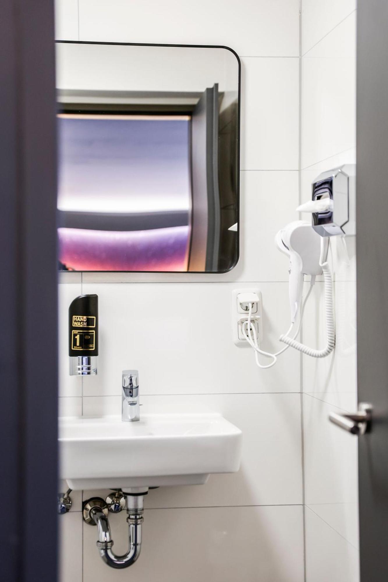 Sleephotels Cosmos Hamburgo Exterior foto